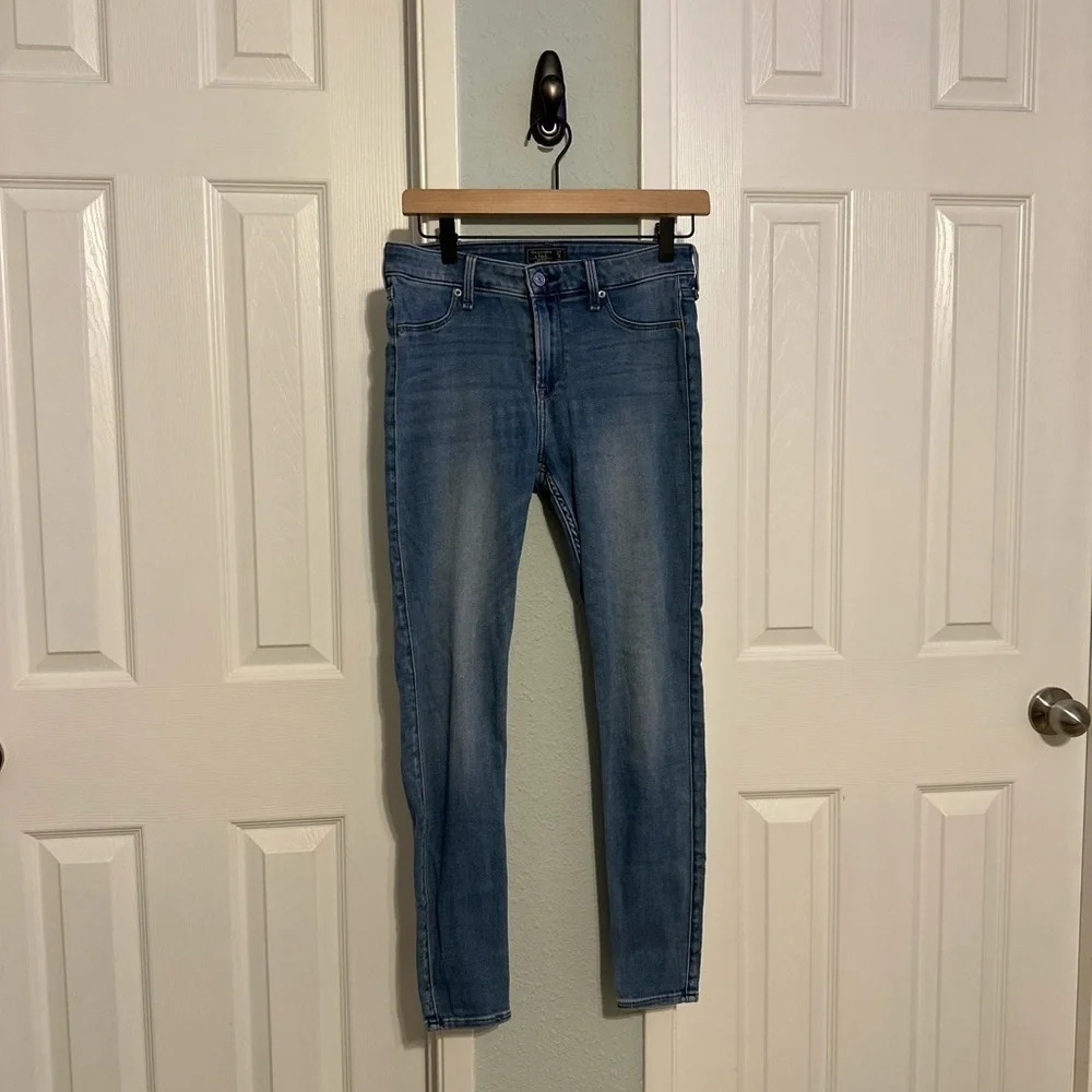 Abercrombie & Fitch Mid Rise Jean Leggings Size: 27 (4S) - Picture 5 of 6